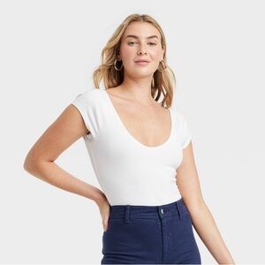 Universal Thread White V-Neck Cap Sleeve Bodysuit